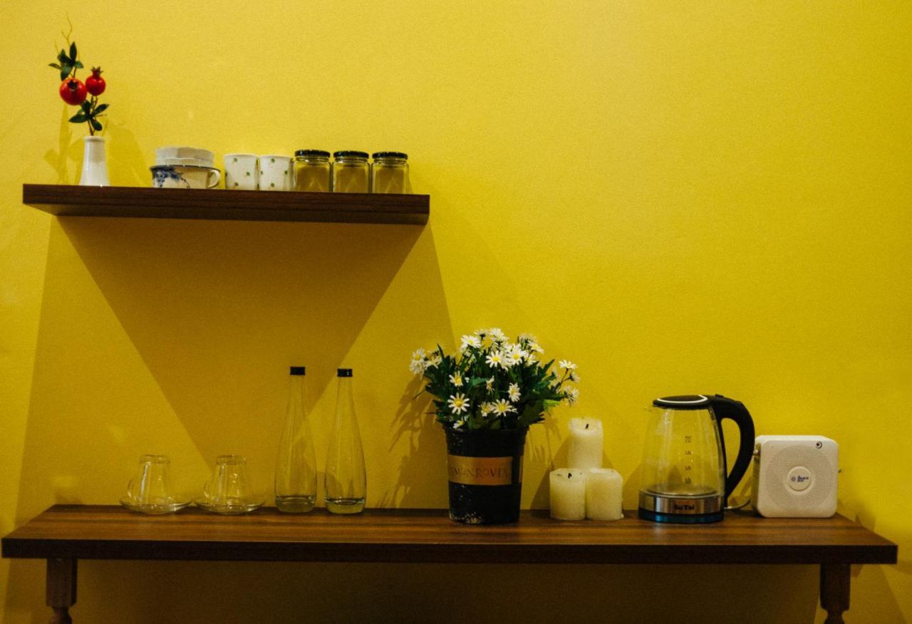 Studio In Beer Street - Delapong Homestay Ta Hien Hanoi Bagian luar foto