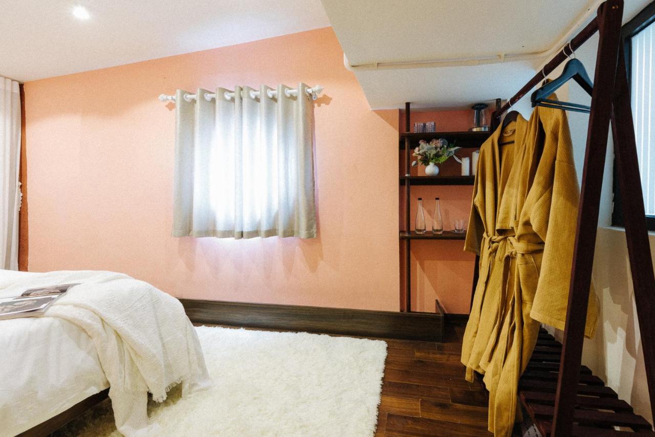 Studio In Beer Street - Delapong Homestay Ta Hien Hanoi Bagian luar foto
